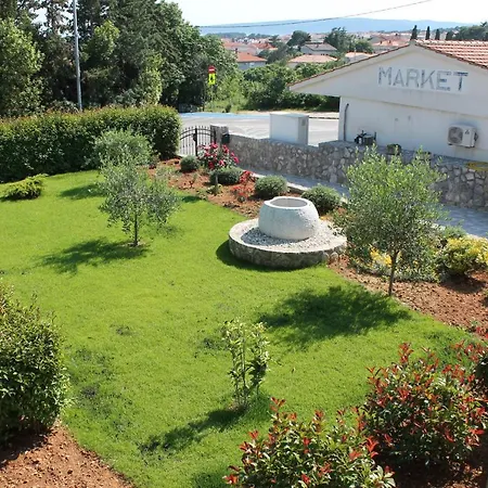 Belveder *spacious Groundfloor Apartman
