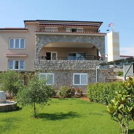Belveder *spacious Groundfloor Apartman Krk Town